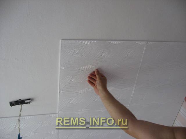 Размеры и виды потолочной плитки из пенополистирола