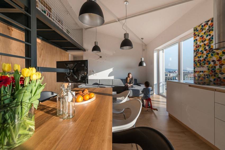 Люстры в стиле loft (49 фото): большие светильники-пауки в интерьере гостиной и дизайнерские белые и черные модели из труб